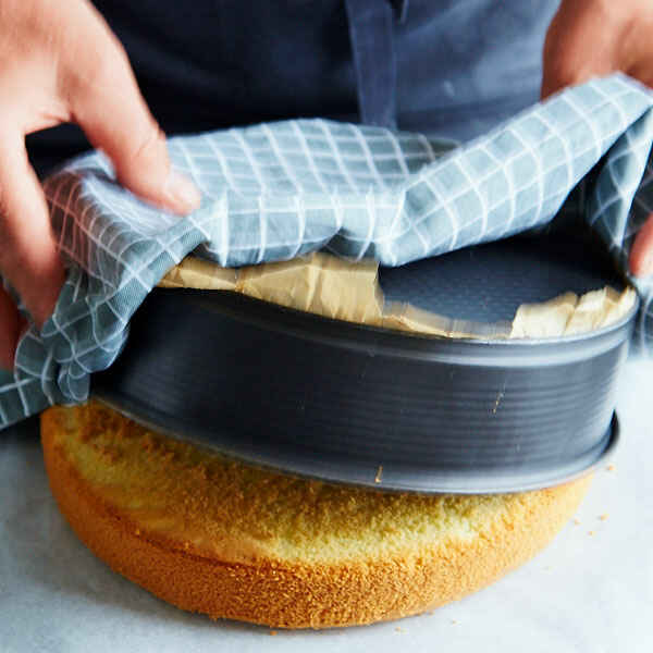 Grundrezept Biskuit Rezept | Küchengötter