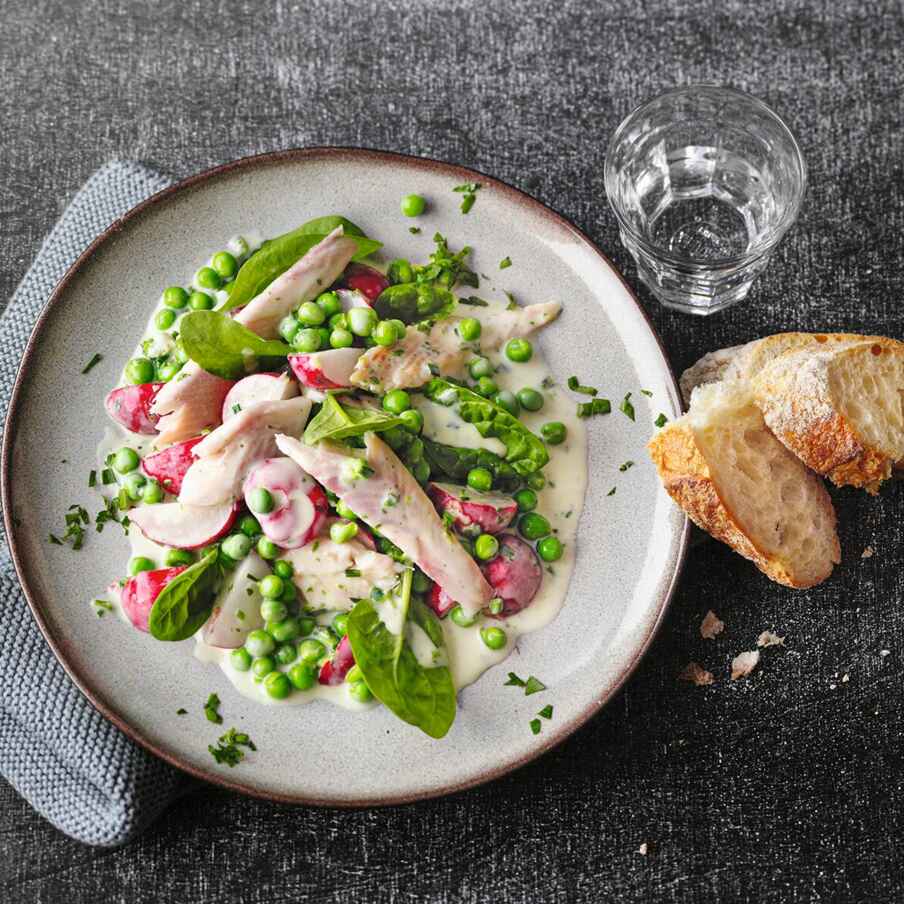 Erbsensalat mit Räucherfisch Rezept | Küchengötter Erbsensalat mit Räucherfisch Rezept | Küchengötter