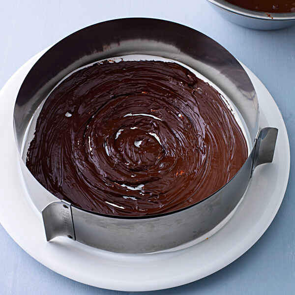 Baiser-Eistorte Rezept | Küchengötter