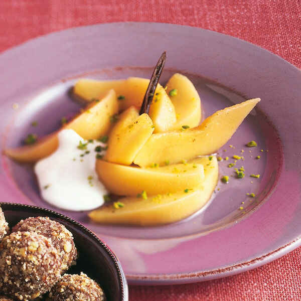 Quitten in Vanillesirup Rezept | Küchengötter