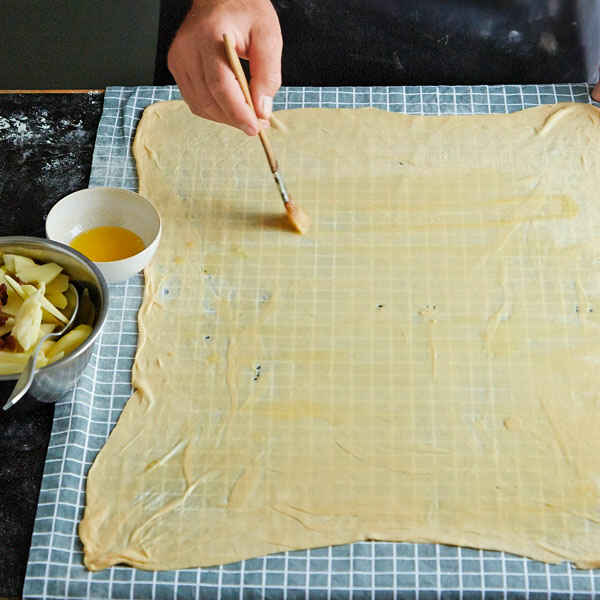 Grundrezept Strudelteig Rezept | Küchengötter Grundrezept Strudelteig Rezept | Küchengötter