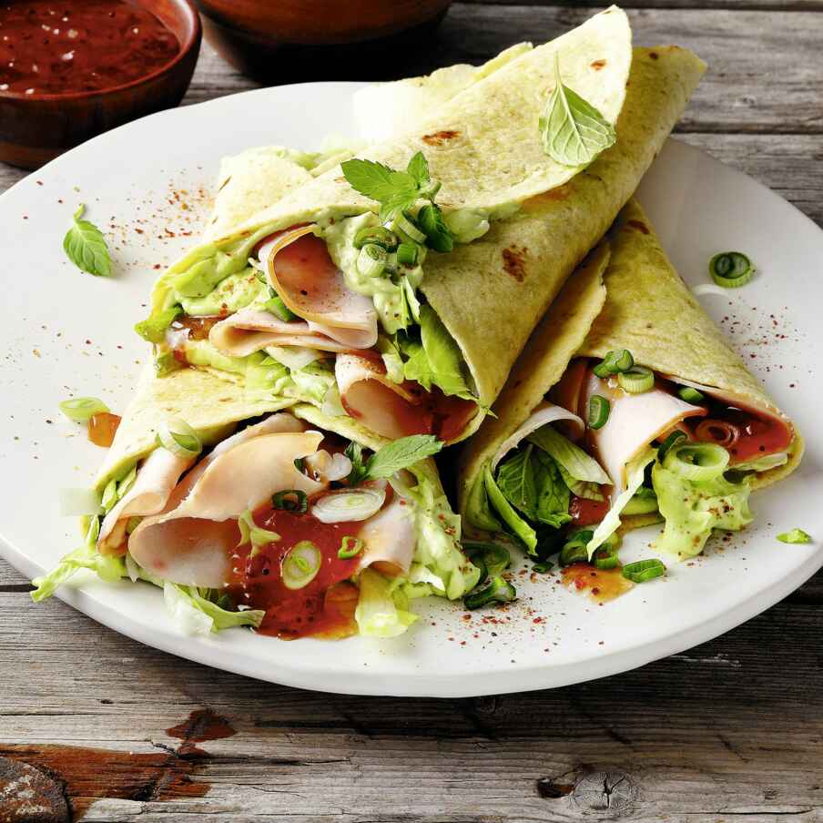 Wraps mit Avocadocreme, Chutney und Putenbrust Rezept | Küchengötter Wraps mit Avocadocreme, Chutney und Putenbrust Rezept | Küchengötter