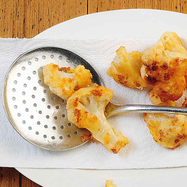 Schnelle Blattsalate mit gebratenem Blumenkohl Rezept | Küchengötter Schnelle Blattsalate mit gebratenem Blumenkohl Rezept | Küchengötter