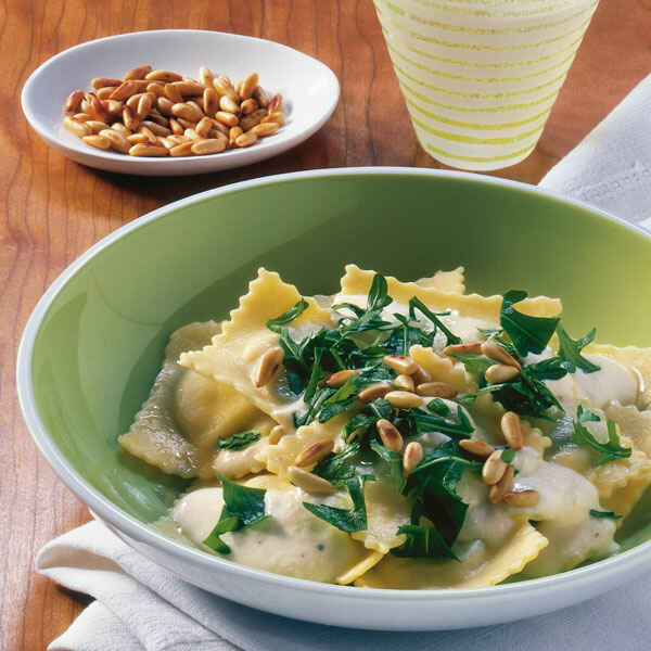 Ravioli mit Kräuter-Käse-Sauce Rezept | Küchengötter Ravioli mit Kräuter-Käse-Sauce Rezept | Küchengötter
