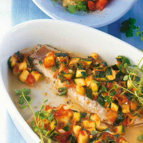 Seelachsfilet mit Gemüse-Käse-Kruste Rezept | Küchengötter Seelachsfilet mit Gemüse-Käse-Kruste Rezept | Küchengötter