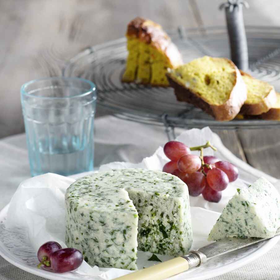 Veganer Cashew-Kräuter-Weichkäse Rezept – selbst gemacht | Küchengötter Veganer Cashew-Kräuter-Weichkäse Rezept – selbst gemacht | Küchengötter