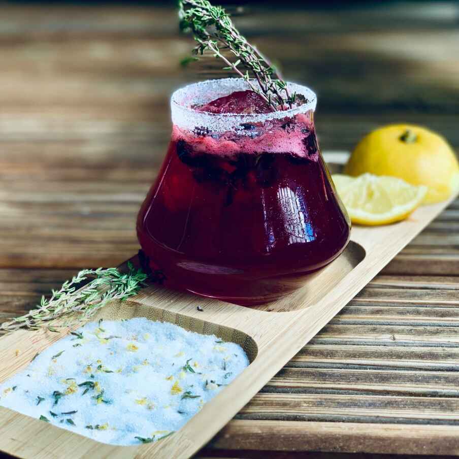 Heidelbeer-Thymian-Cocktail Rezept | Küchengötter