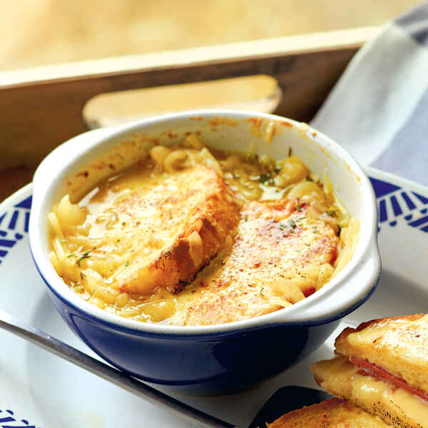 Gratinierte Zwiebelsuppe Rezept | Küchengötter