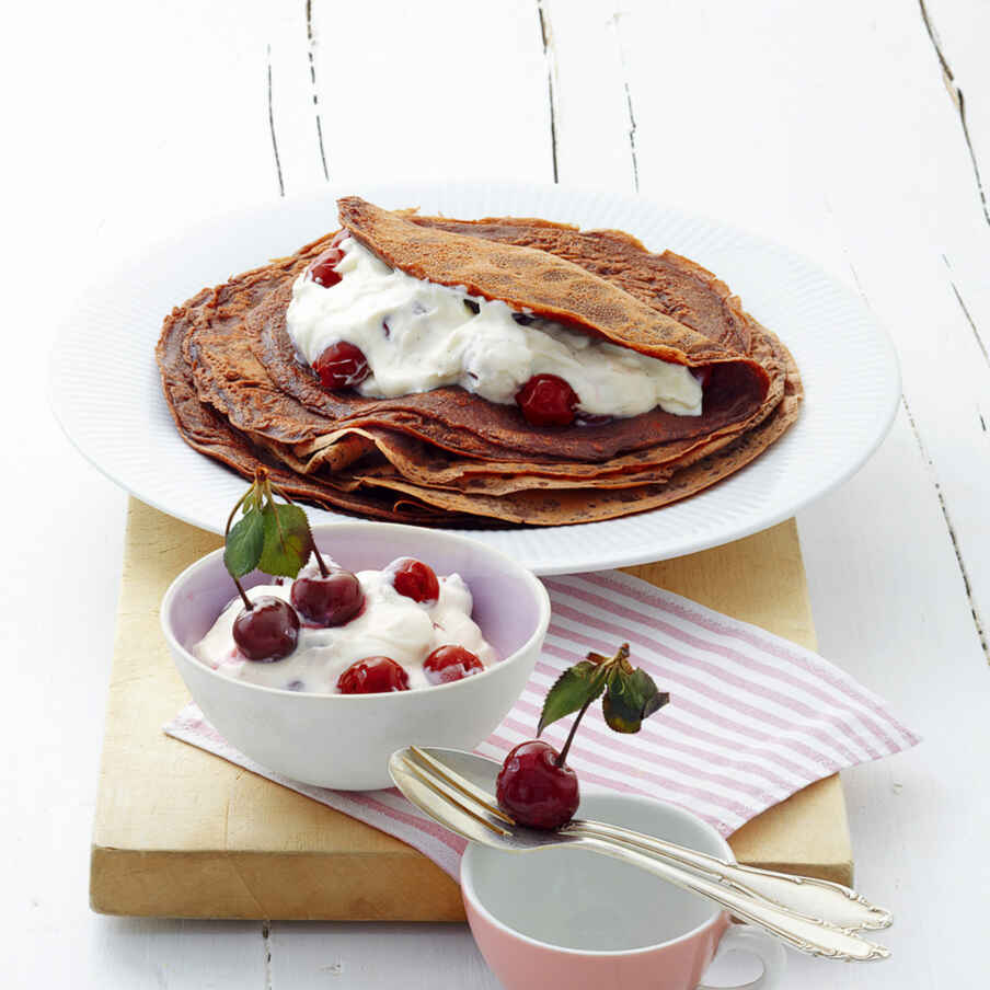 Schwarzwälder-Kirsch-Pfannkuchen Rezept | Küchengötter Schwarzwälder-Kirsch-Pfannkuchen Rezept | Küchengötter