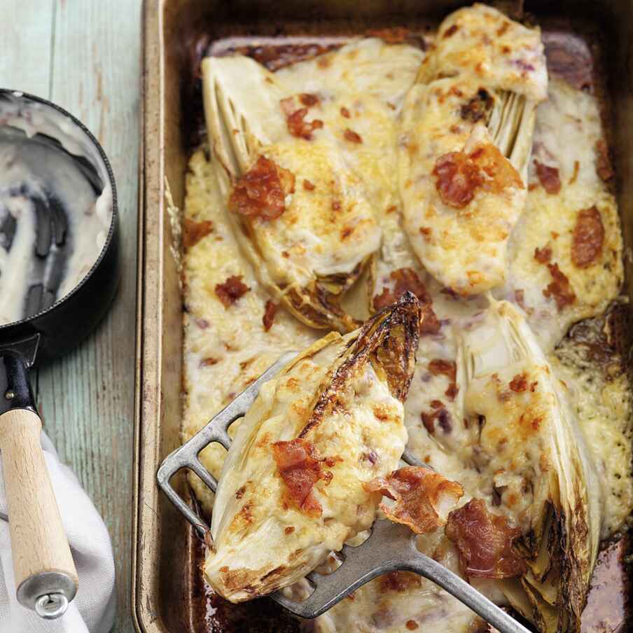 Chicorée-Gratin & Bacon Rezept (Low Carb) | Küchengötter Chicorée-Gratin & Bacon Rezept (Low Carb) | Küchengötter