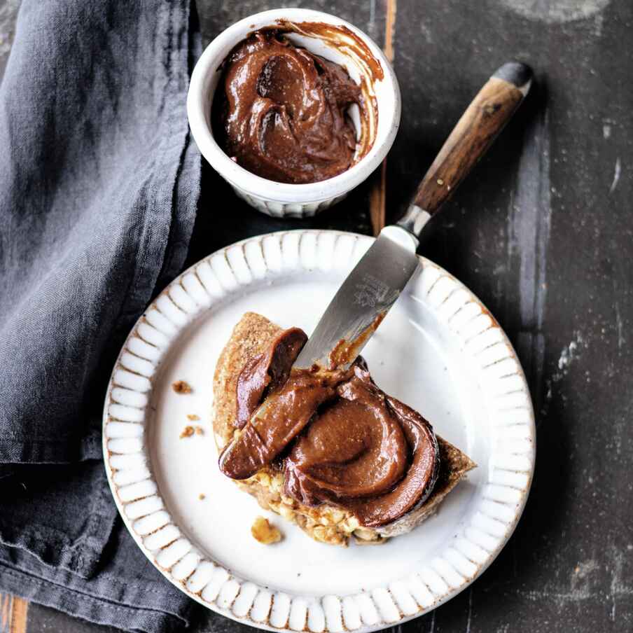 Nugatella – Roher Schoko-Nuss-Aufstrich – Raw Food | Küchengötter Nugatella – Roher Schoko-Nuss-Aufstrich – Raw Food | Küchengötter