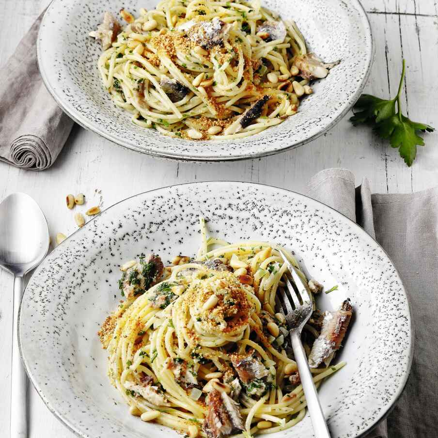 Spaghetti mit Ölsardinen und Zitrone Rezept | Küchengötter