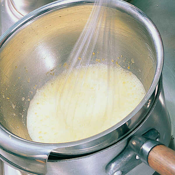 Karamellisierte Früchte mit Orangenschaumcreme Rezept | Küchengötter Karamellisierte Früchte mit Orangenschaumcreme Rezept | Küchengötter