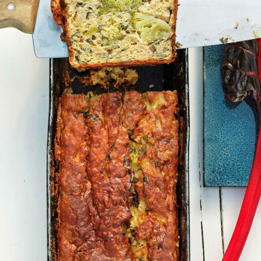 Quinoa-Mangold-Pastete mit Paprikasauce Rezept | Küchengötter Quinoa-Mangold-Pastete mit Paprikasauce Rezept | Küchengötter