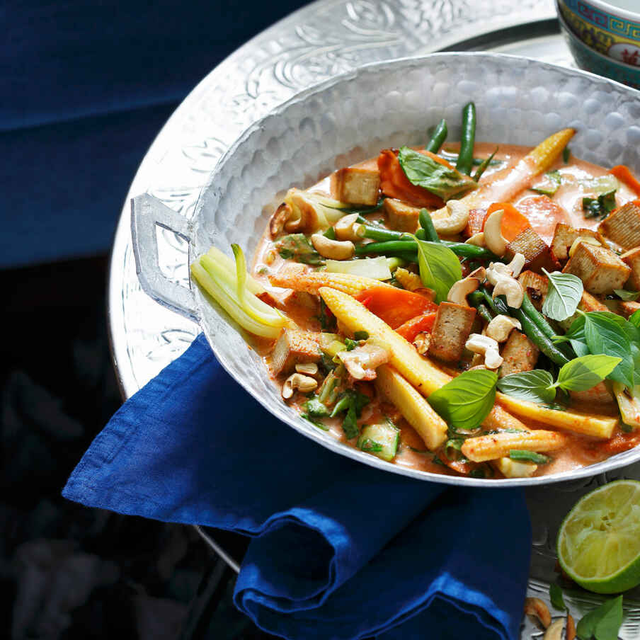 Rotes Thai-Curry mit Tofu Rezept | Küchengötter