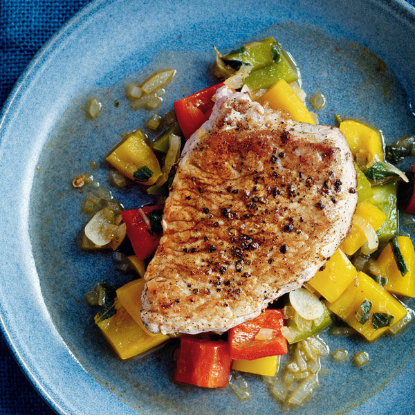 Naturschnitzel mit bunten Paprikaschoten-image