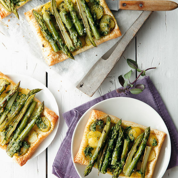 Vegane Spargel Kartoffel Tarte Mit Fruhlingspesto Kuchengotter 