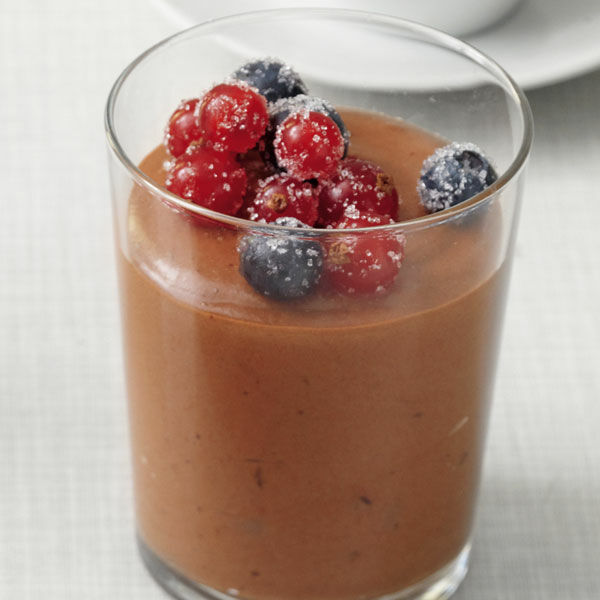 Mousse Au Chocolat Mit Frischen Beeren Rezept Kuchengotter