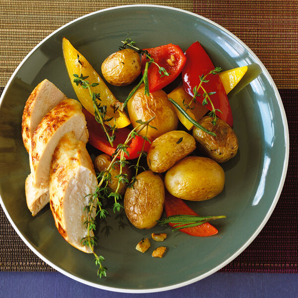Gebackene Huhnerbrust Mit Krauterkartoffeln Rezept Kuchengotter