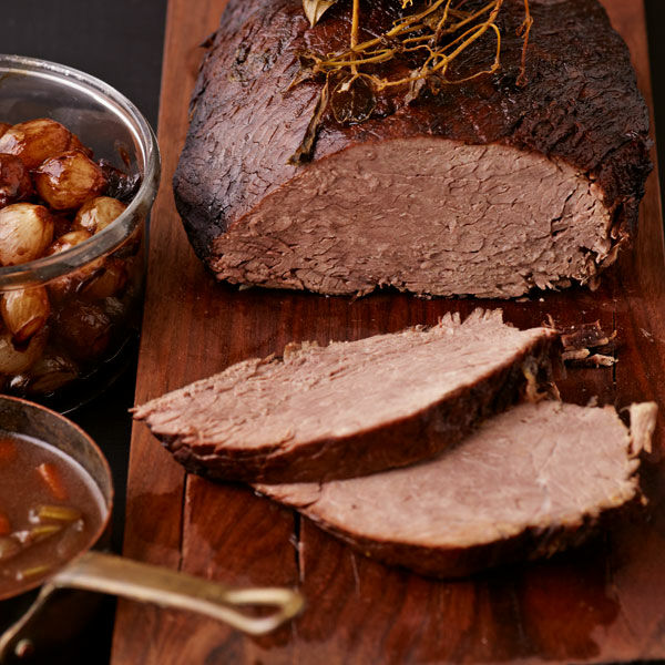 Brasato al Barolo mit Balsamico-Zwiebeln-image