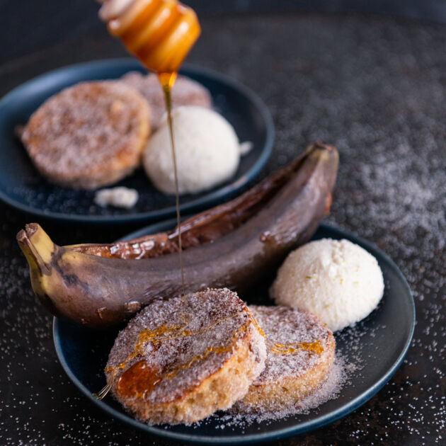 Gofio Armer Ritter Mit Mandelmilch Parfait Und Gegrillter Schoko Banane Rezept Kuchengotter 