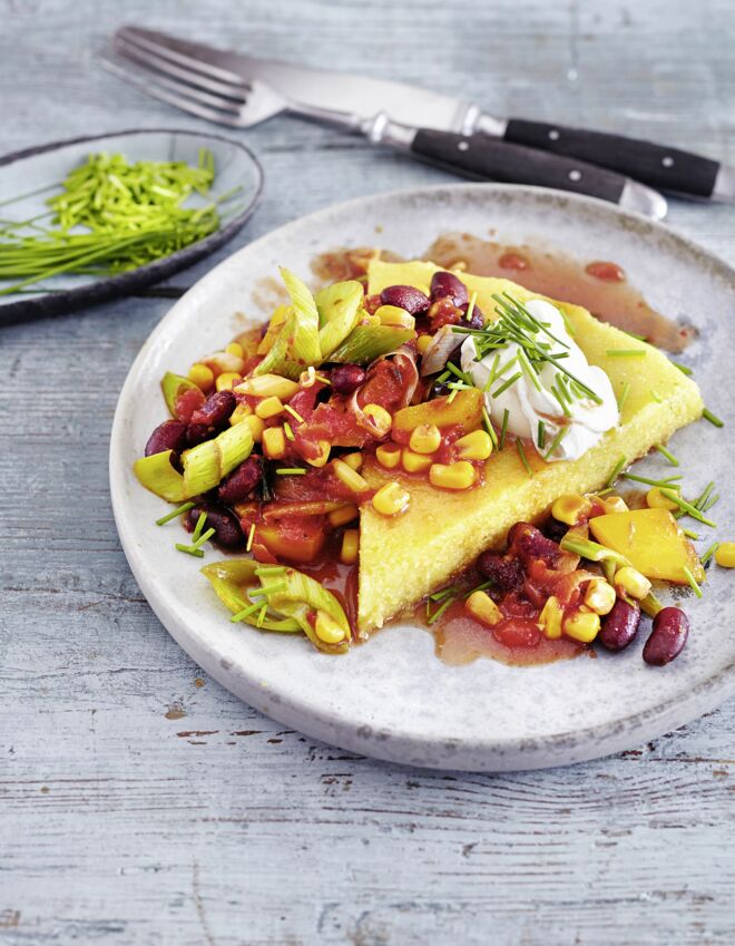 Polentaschnitten mit Chili-Gemüse Polentaschnitten mit Chili-Gemüse