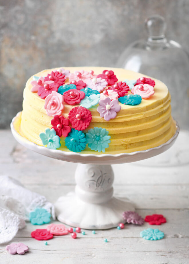 Vom Frühling geküsst Motivtorte Rezept Vom Frühling geküsst Motivtorte Rezept