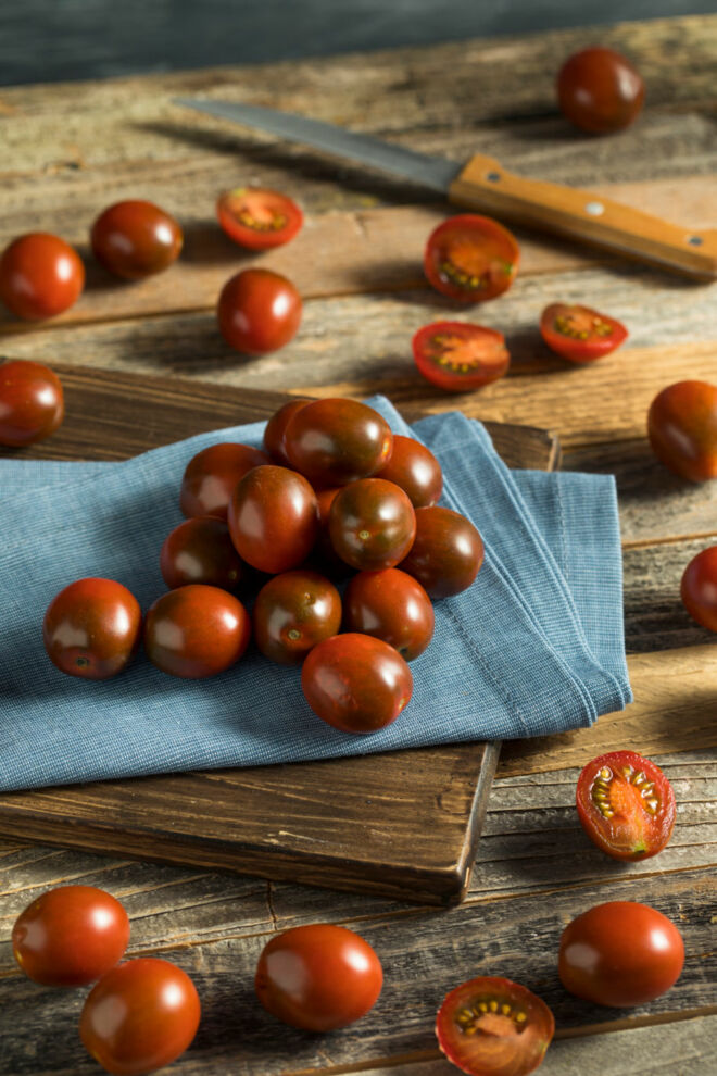 13845-Schwarze-Tomaten 13845-Schwarze-Tomaten