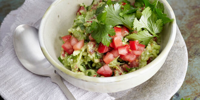 Klassische mexikanische Guacamole Klassische mexikanische Guacamole