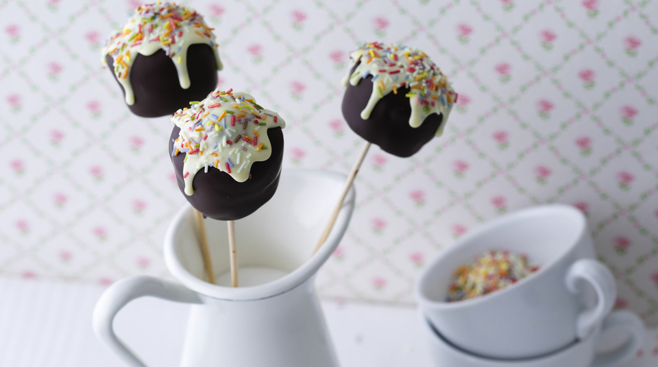 Cake-Pops selber machen: Rezepte und Tipps | Küchengötter Cake-Pops selber machen: Rezepte und Tipps | Küchengötter