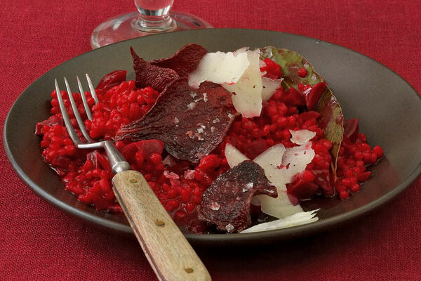 Graupen-Risotto mit Rote-Bete-Chips