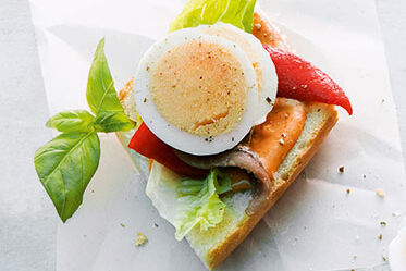 Eier-Sandwich mit Sardellen