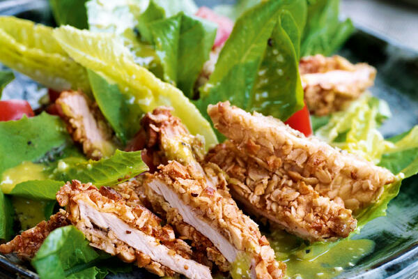 Caesar Salad mit Knusperschnitzel
