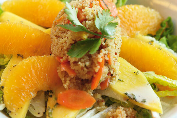 Mango-Orangen-Salat mit Couscous