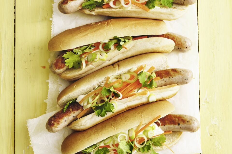 Asian-Style-Hot-Dog
