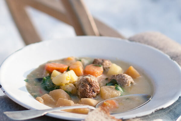 13 leckere Steckrübensuppen & -eintöpfe | Küchengötter 13 leckere Steckrübensuppen & -eintöpfe | Küchengötter