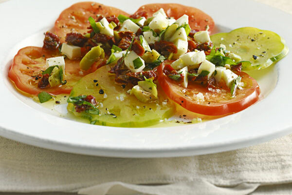 Tomaten-Carpaccio mit Mozzarellasalat