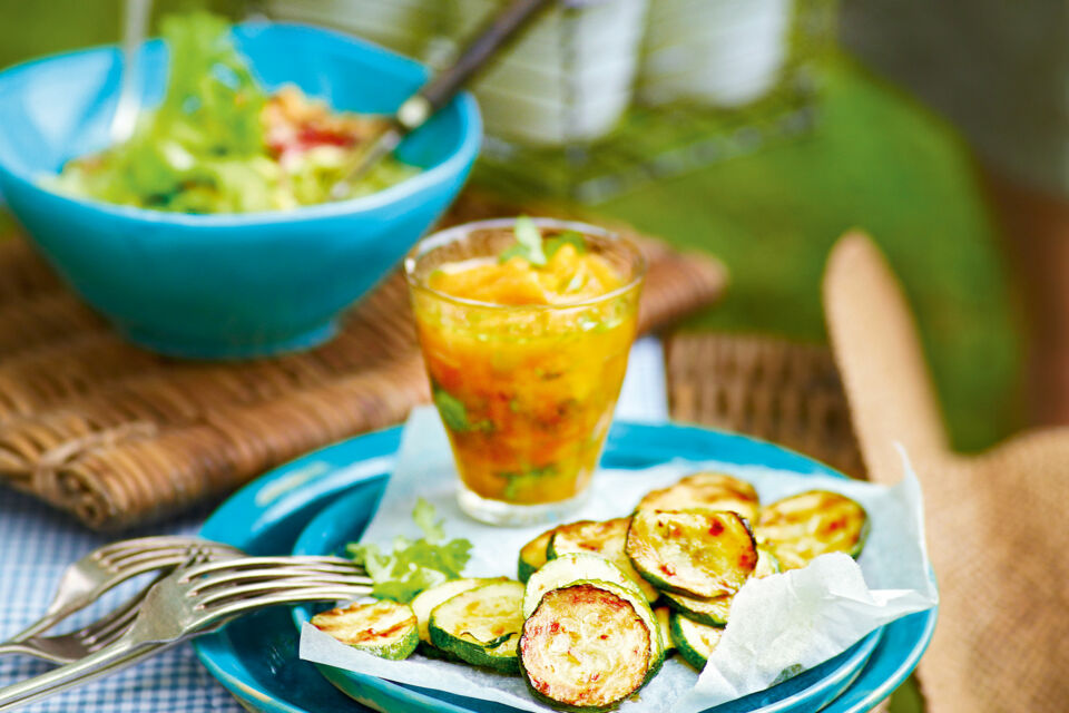 Gegrillte Zucchini mit Koriander-Melonen-Chutney