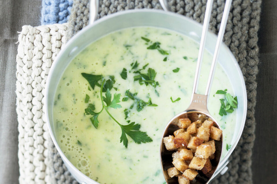 14 leckere Rezepte für Petersilienwurzelsuppe | Küchengötter 14 leckere Rezepte für Petersilienwurzelsuppe | Küchengötter