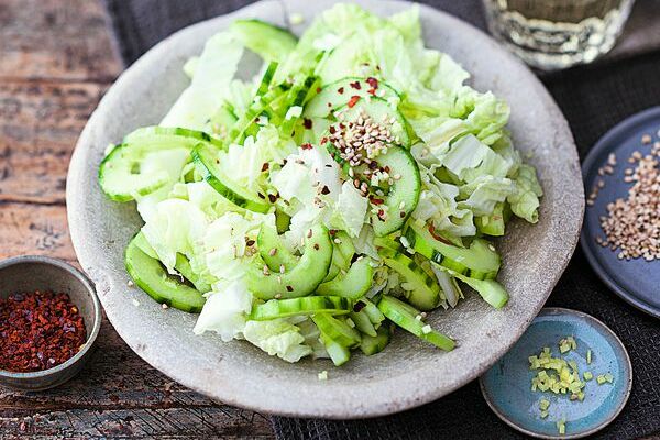 Chinakohl-Gurken-Salat