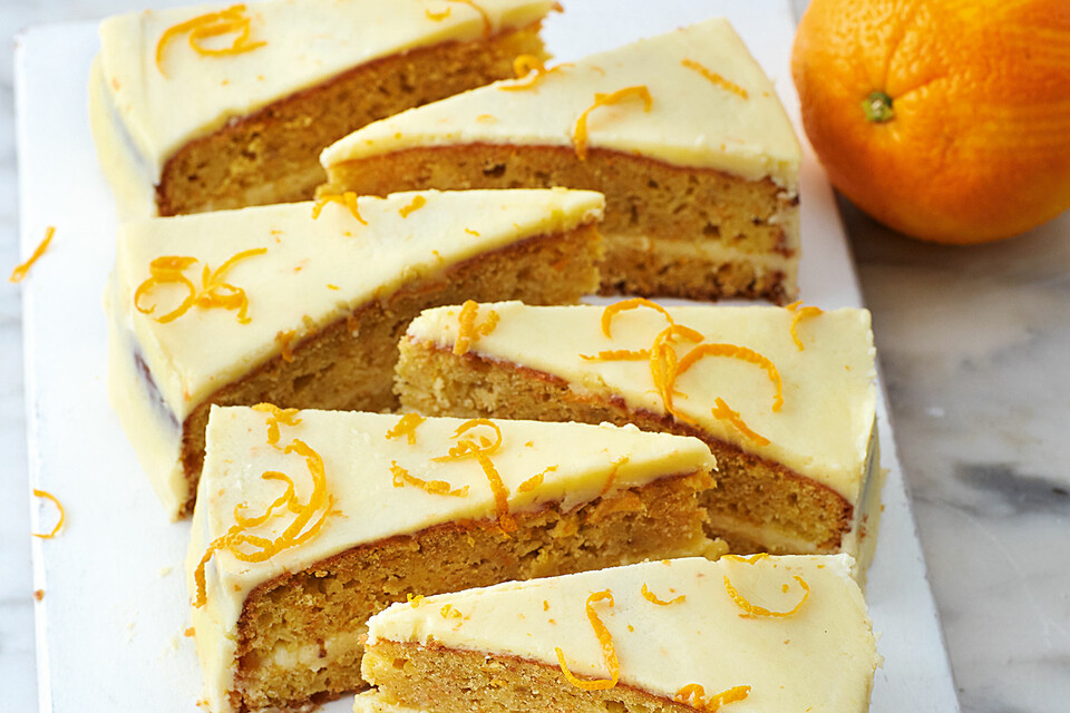 Carrot-Cake mit Frischkäse-Orangen-Creme
