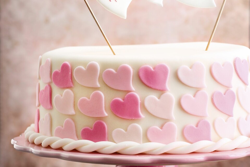2 Stöckige Torte Rezept Einfach Fondant Traumhafte Rezepte für Fondant-Torten | Küchengötter