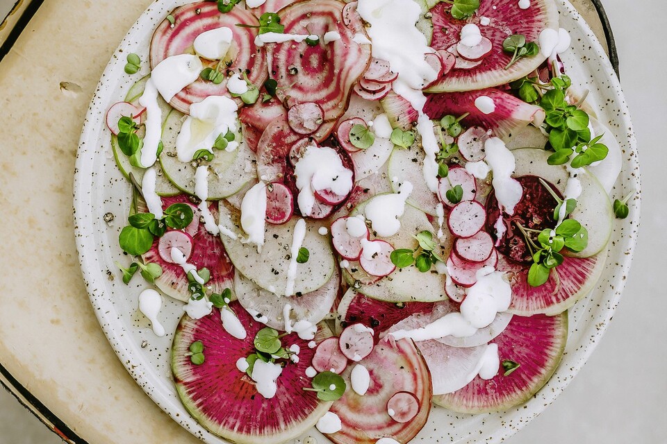 Bete-Salat mit Rettich und Radieschen