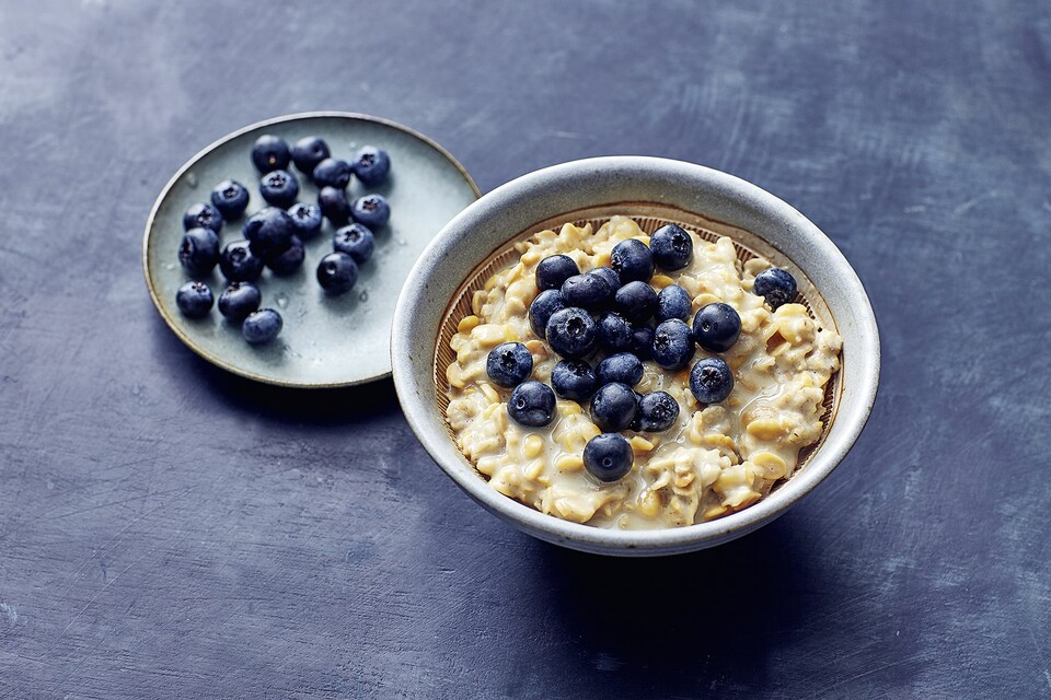 Protein-Porridge mit Erdnussmus