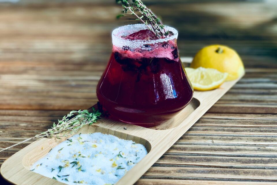 Heidelbeer-Thymian-Cocktail