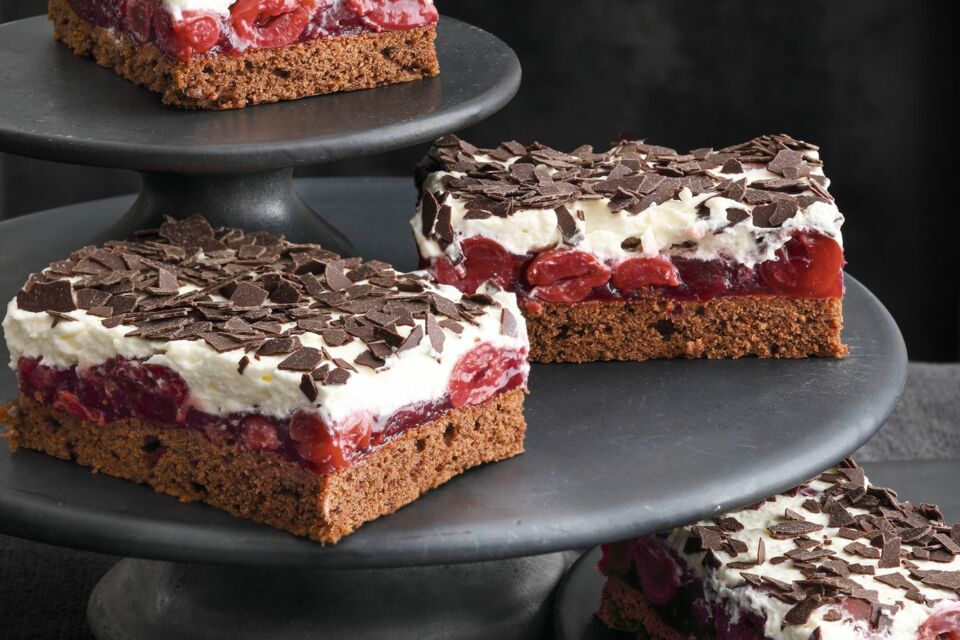 Schwarzwaelder Kirsch Torte vom Blech