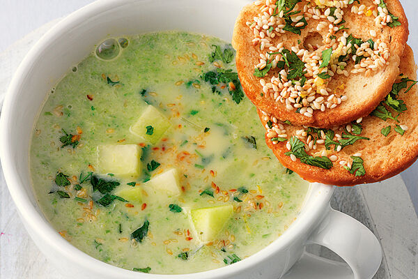 Kohlrabi-Spinat-Suppe
