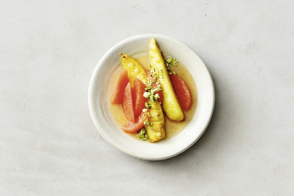 Ofen-Ananas mit Grapefruit