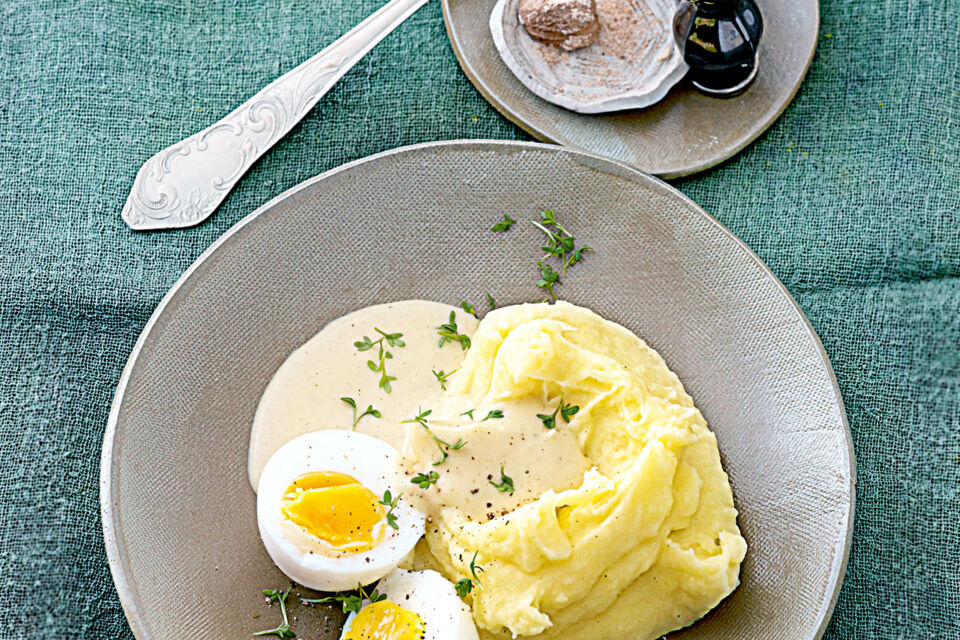 Eier in Senfsauce mit Kartoffelpüree