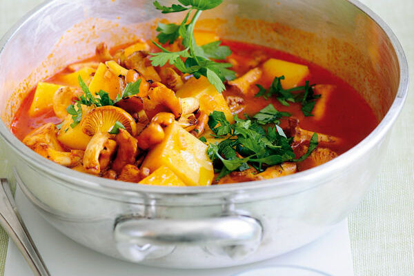 Die besten Rezepte für vegetarisches Gemüse-Gulasch | Küchengötter Die besten Rezepte für vegetarisches Gemüse-Gulasch | Küchengötter